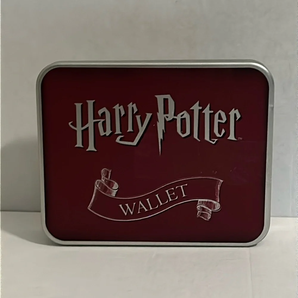 Harry Potter Wizarding World Bi-Fold Wallet - Limited Edition Tin Box